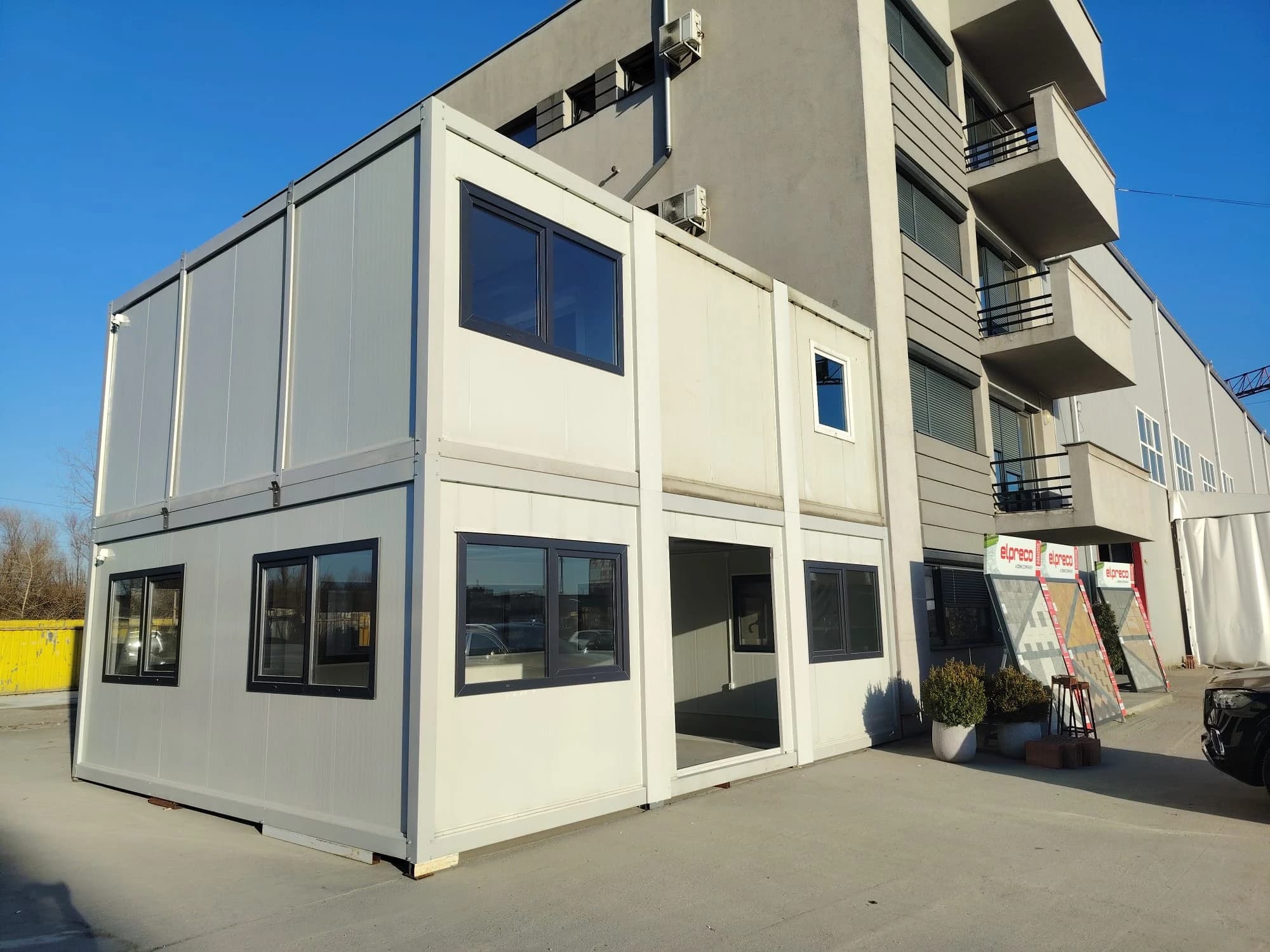 Containere supraetajate